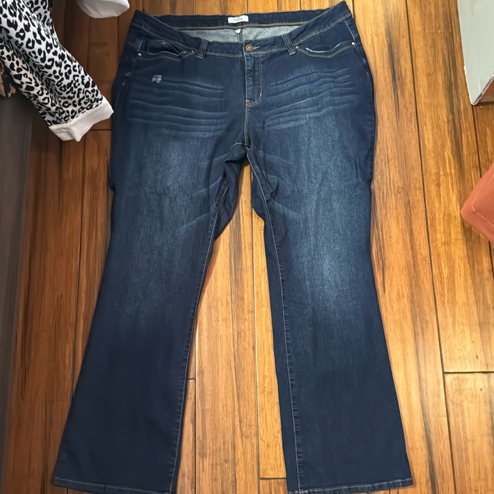 Brand new Never worn, Royalty Brand